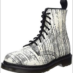 Pascal painter Dr.martens.